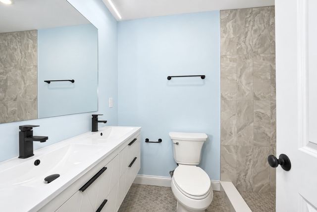 580 Broad St 2A, Bridgewater, MA 02324