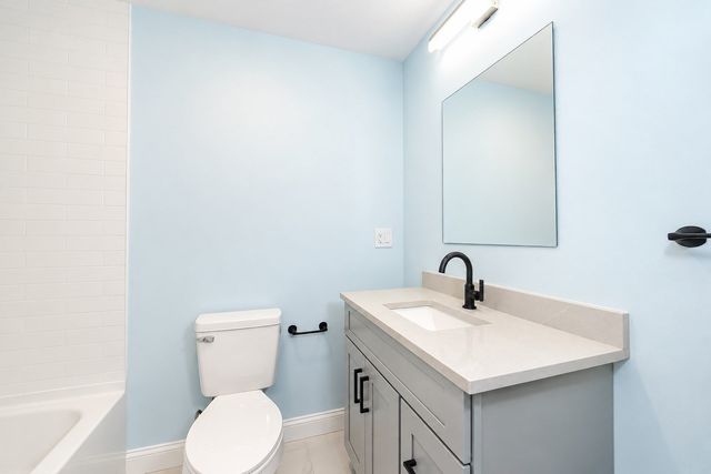 580 Broad St 2A, Bridgewater, MA 02324
