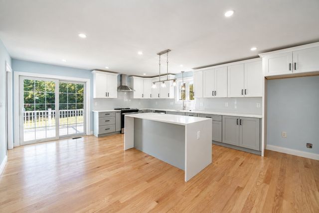 580 Broad St 2A, Bridgewater, MA 02324
