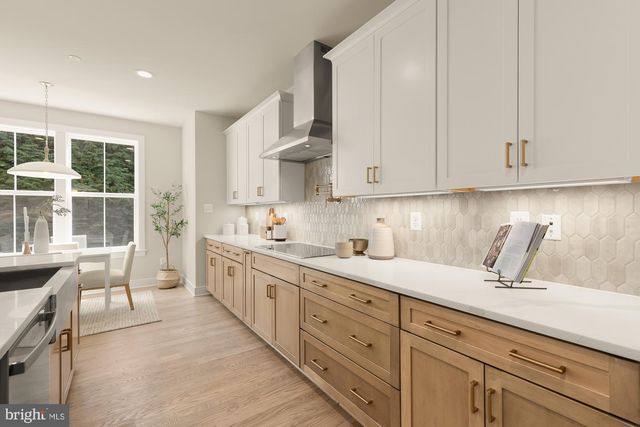 9313 LINDEN AVE, Bethesda, MD 20814