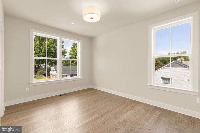 9313 LINDEN AVE, Bethesda, MD 20814