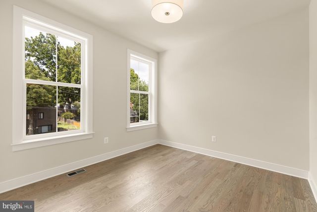 9313 LINDEN AVE, Bethesda, MD 20814
