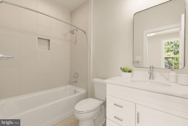 9313 LINDEN AVE, Bethesda, MD 20814