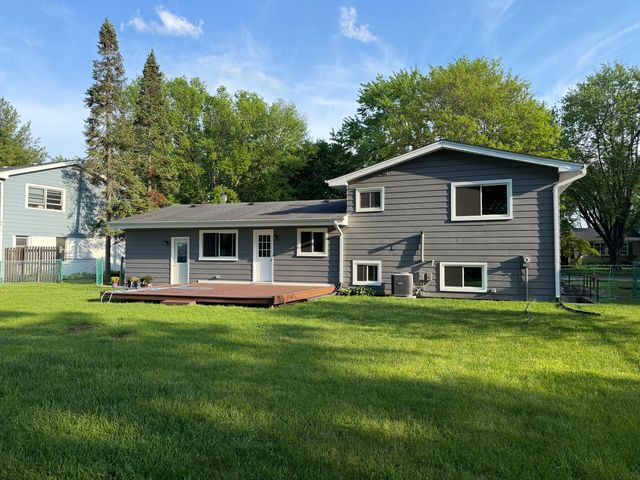 910 Fairlawn Avenue, Libertyville, IL 60048