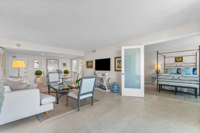 2780 S Ocean Boulevard 406, Palm Beach, FL 33480
