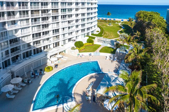 2780 S Ocean Boulevard 406, Palm Beach, FL 33480