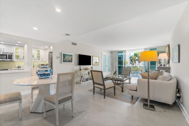 2780 S Ocean Boulevard 406, Palm Beach, FL 33480