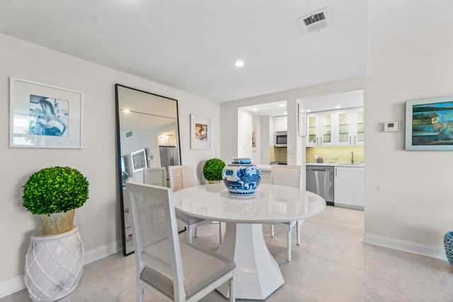 2780 S Ocean Boulevard 406, Palm Beach, FL 33480