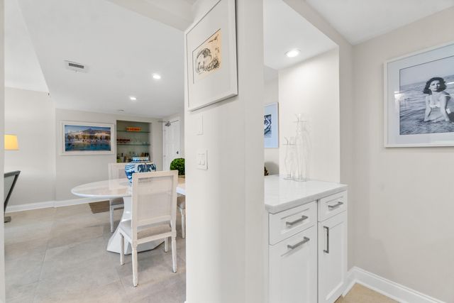 2780 S Ocean Boulevard 406, Palm Beach, FL 33480