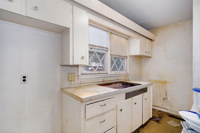 1428 South Pickwick Avenue, Springfield, MO 65804