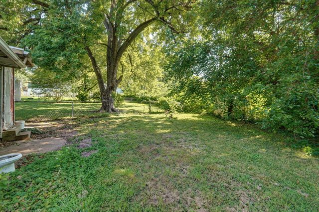 1428 South Pickwick Avenue, Springfield, MO 65804