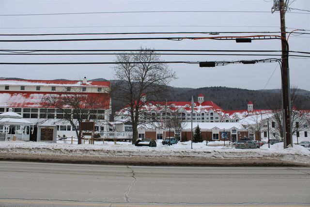 13 Maple Street, Lincoln, NH 03251