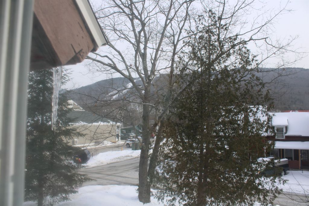 13 Maple Street, Lincoln, NH 03251