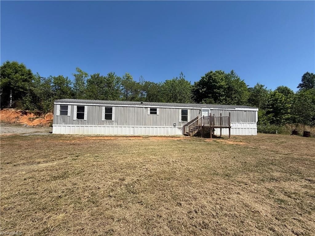 2738 Old Mountain Road, Trinity, NC 27370