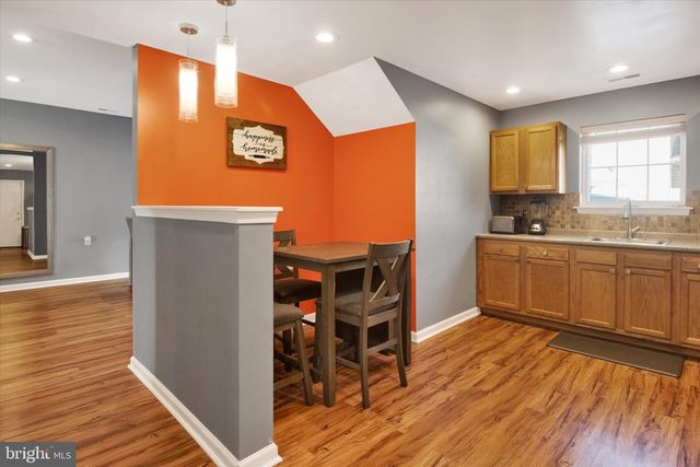 2008 W UNION ST, Chester, PA 19013