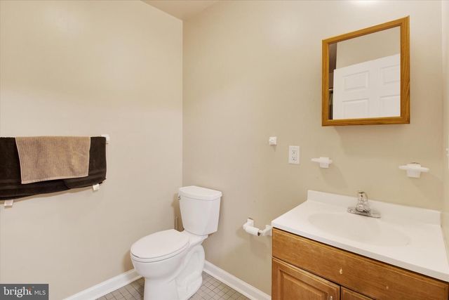 2008 W UNION ST, Chester, PA 19013