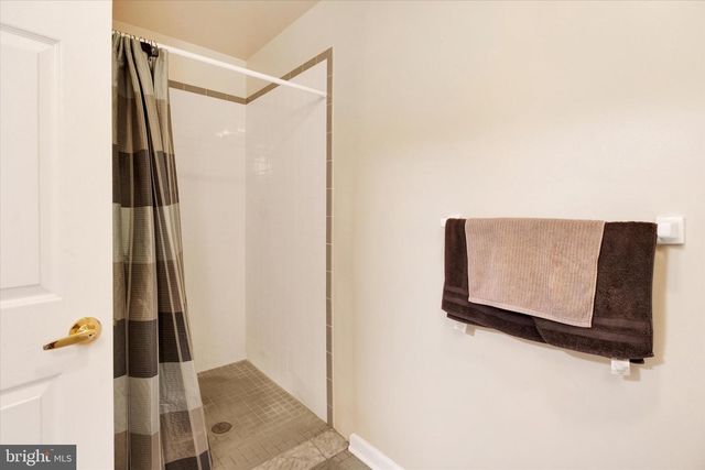 2008 W UNION ST, Chester, PA 19013