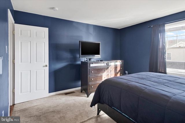 2008 W UNION ST, Chester, PA 19013