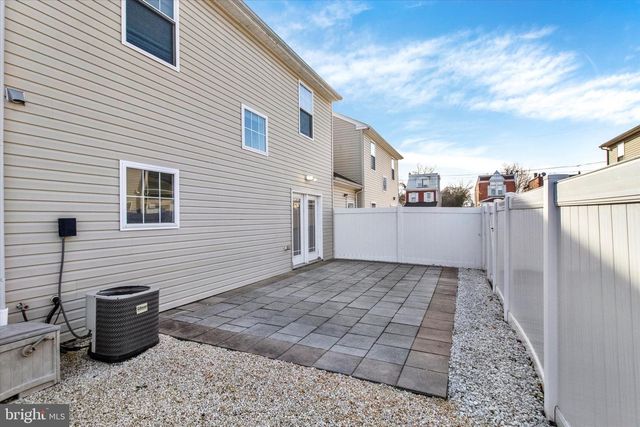 2008 W UNION ST, Chester, PA 19013