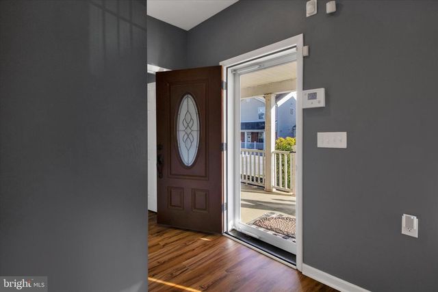 2008 W UNION ST, Chester, PA 19013