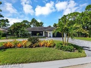 1902 Princess CT, Naples, FL 34110