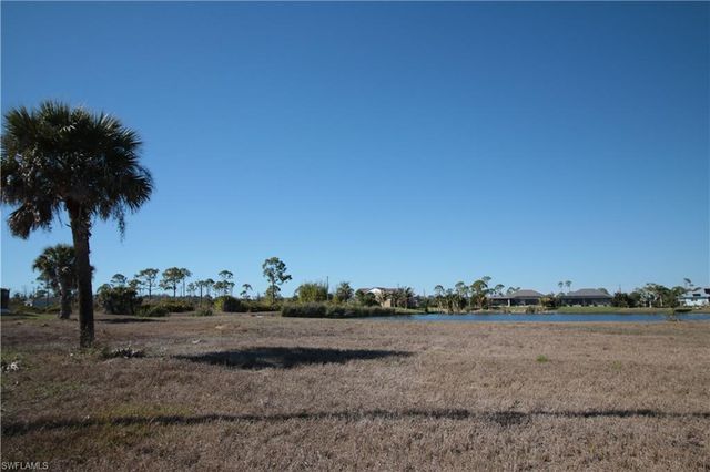 28 Harness RD, Placida, FL 33946