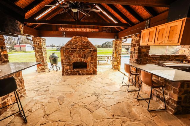 261 COUNTY ROAD 112, Carthage, TX 75633