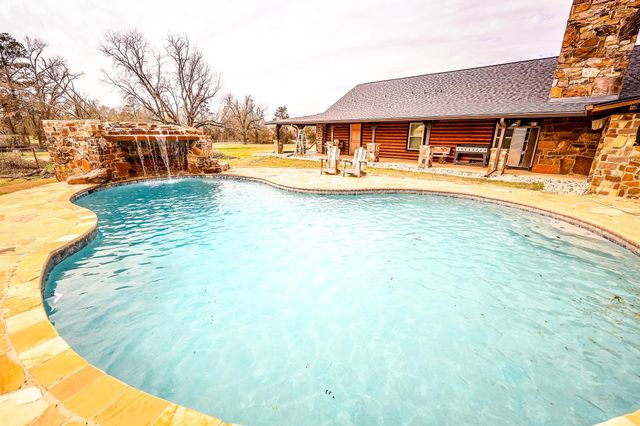 261 COUNTY ROAD 112, Carthage, TX 75633