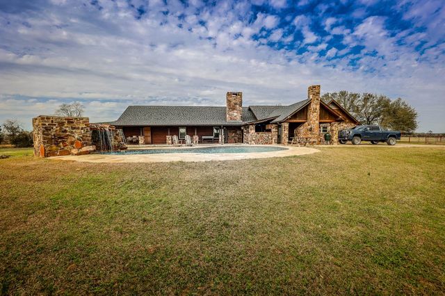 261 COUNTY ROAD 112, Carthage, TX 75633