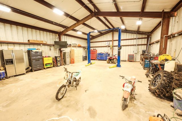 261 COUNTY ROAD 112, Carthage, TX 75633