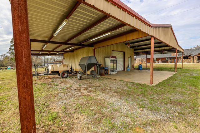 261 COUNTY ROAD 112, Carthage, TX 75633