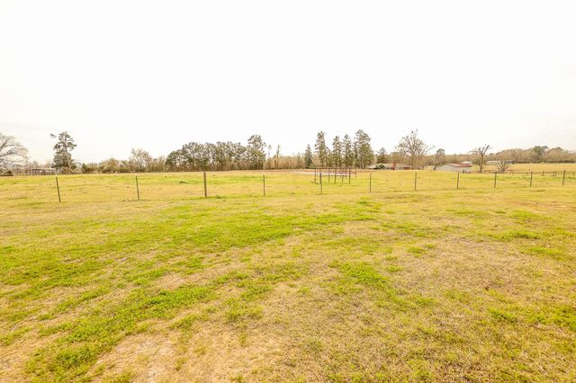 261 COUNTY ROAD 112, Carthage, TX 75633