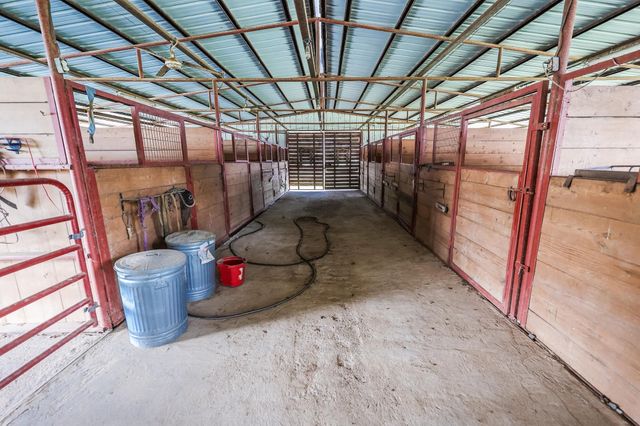 261 COUNTY ROAD 112, Carthage, TX 75633