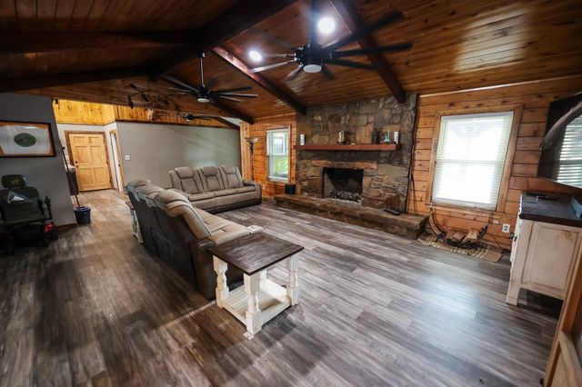 261 COUNTY ROAD 112, Carthage, TX 75633