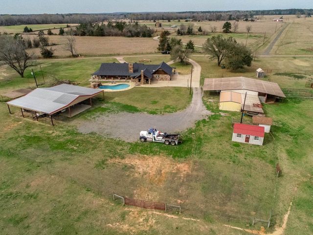 261 COUNTY ROAD 112, Carthage, TX 75633