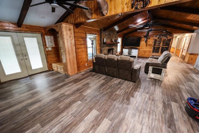 261 COUNTY ROAD 112, Carthage, TX 75633