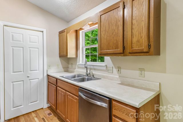 144 Mills Forest Lane, Mooresville, NC 28117