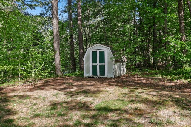 144 Mills Forest Lane, Mooresville, NC 28117