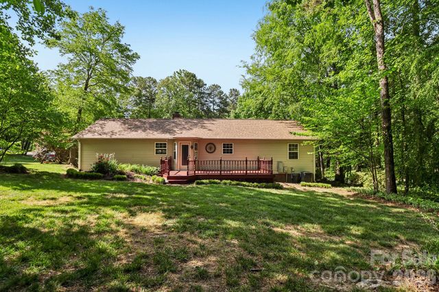 144 Mills Forest Lane, Mooresville, NC 28117