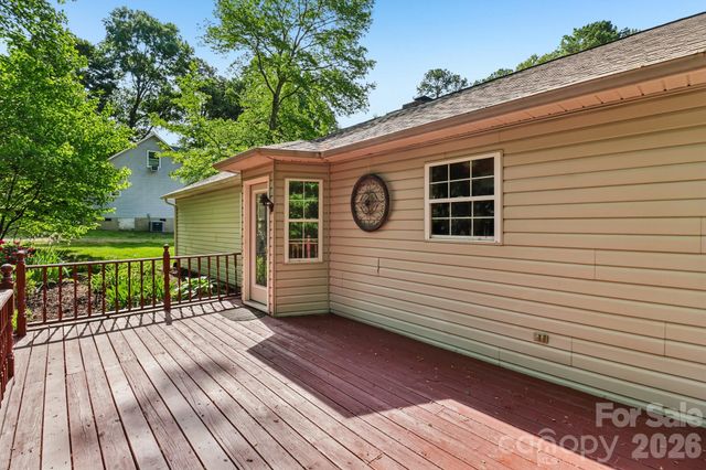 144 Mills Forest Lane, Mooresville, NC 28117