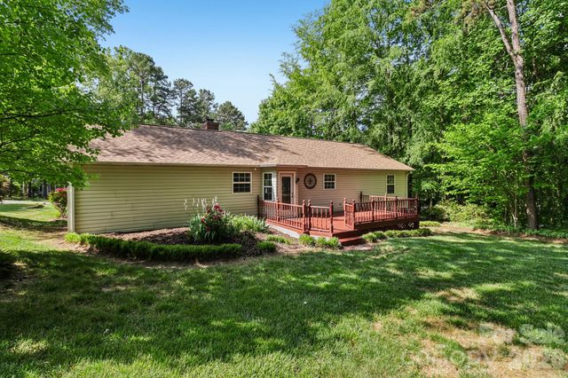 144 Mills Forest Lane, Mooresville, NC 28117