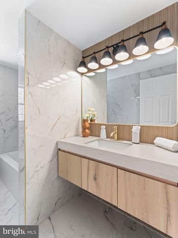 7 CHARTER OAK RD, Clementon, NJ 08021