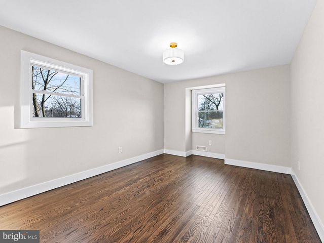 7 CHARTER OAK RD, Clementon, NJ 08021