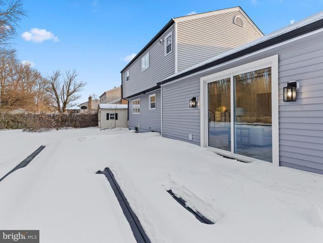 7 CHARTER OAK RD, Clementon, NJ 08021