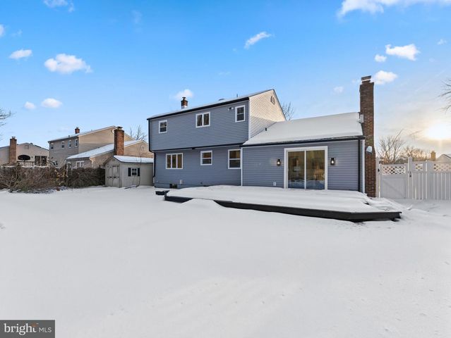 7 CHARTER OAK RD, Clementon, NJ 08021