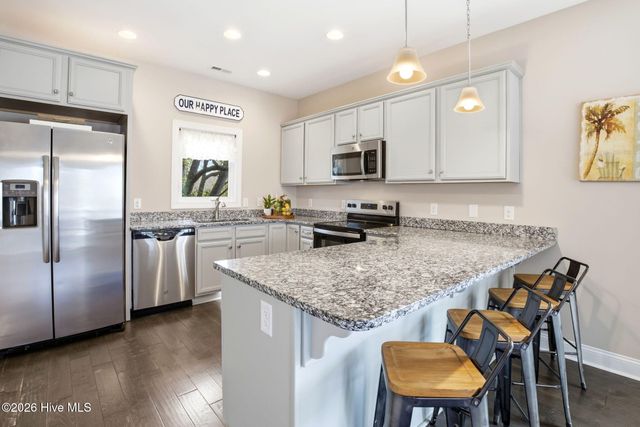 214 NE 35th Street, Oak Island, NC 28465