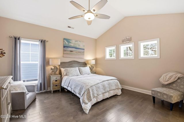 214 NE 35th Street, Oak Island, NC 28465