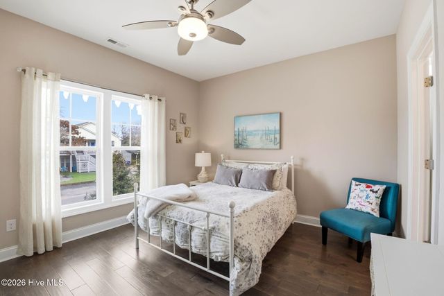 214 NE 35th Street, Oak Island, NC 28465