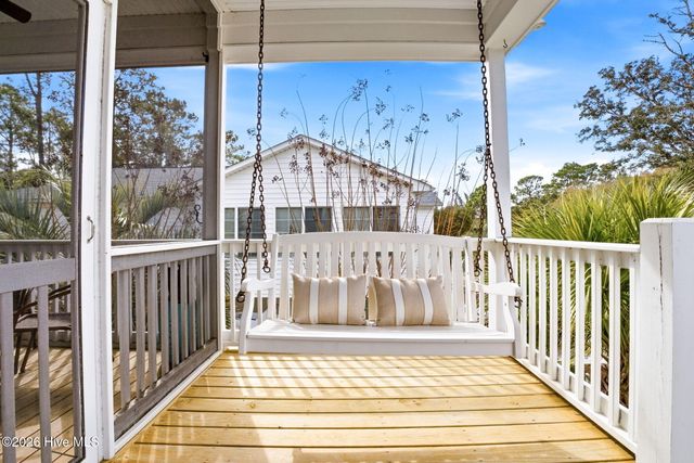 214 NE 35th Street, Oak Island, NC 28465