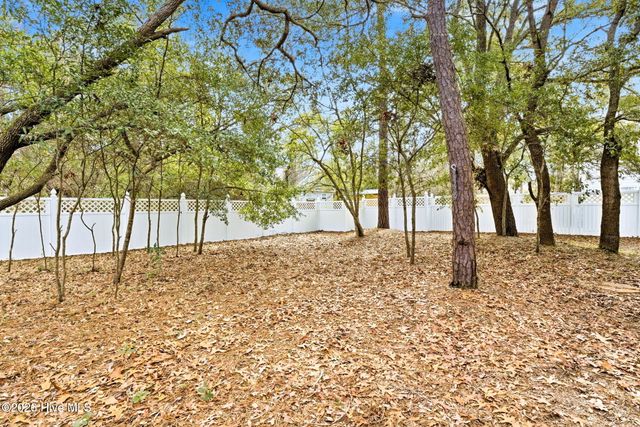 214 NE 35th Street, Oak Island, NC 28465